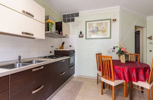 Riva Ligure Apartment | Nice apartment for 6 people with WIFI, TV, terrace and pets allowed