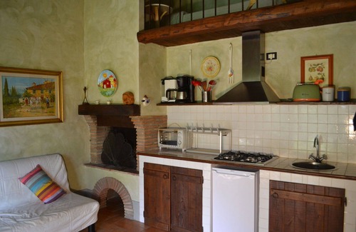 Monteleone d'Orvieto Apartment | Nice apartment for 4 people with WIFI, pool, TV and parking