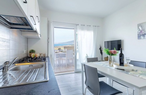 La Muddizza Apartment | Nice apartment for 5 people with A/C, TV, terrace and pets allowed