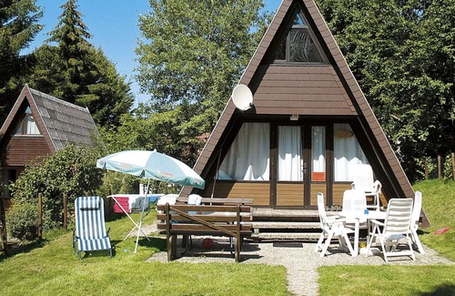 Waldkirchen House | Nice apartment in villa for 4 guests with TV, terrace, pets allowed and parking