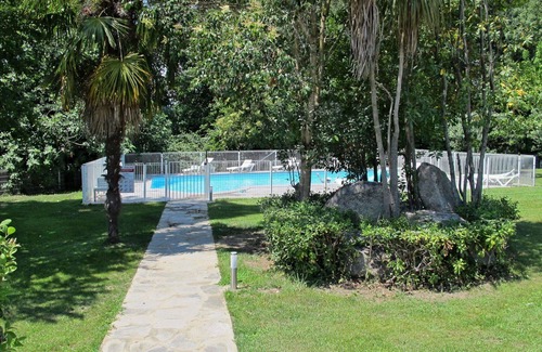 Ghisonaccia House | Nice apartment in villa for 6 people with A/C, pool, WIFI, TV, terrace, pets allowed and parking