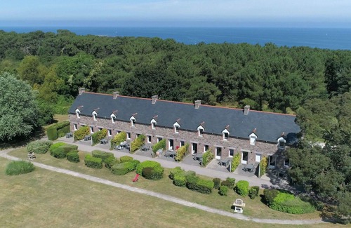 Pleherel-Plage-Vieux-Bourg House | Nice apartment in villa for 4 guests with WIFI, TV, terrace, pets allowed and parking