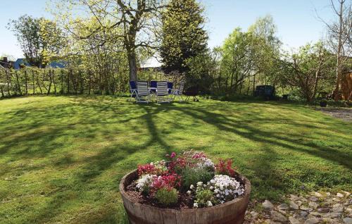 Immeln Apartment | Nice Apartment In Immeln With Lake View