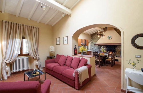 Pontassieve House | Nice apartment in villa for 6 guests with pool, A/C, WIFI, TV, patio and panoramic view