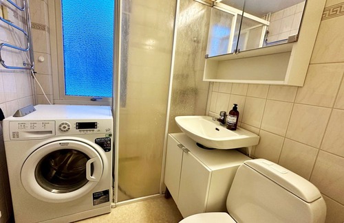 Motala Apartment | Nice apartment in Motala near Motala Ström and the center | SE10018