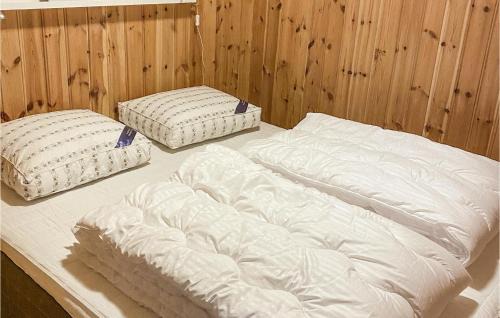 Syssleback Apartment | Nice Apartment In Sysslebäck With Sauna