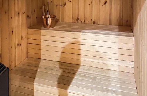 Syssleback Apartment | Nice Apartment In Sysslebäck With Sauna