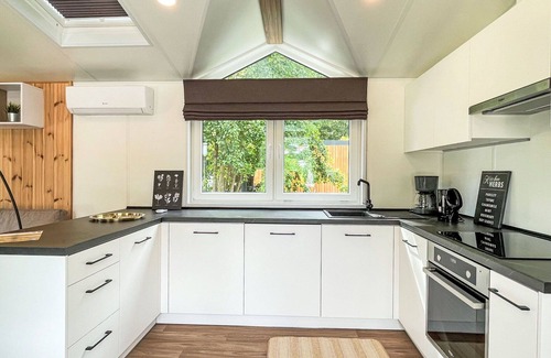 Riedenburg House | Nice apartment in villa for 4 guests with A/C, WIFI, TV, terrace, pets allowed and parking