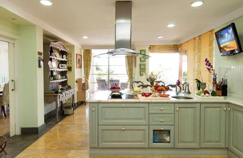 Sonnenland House | Nice apartment in villa for 8 guests with private pool, WIFI, TV and patio