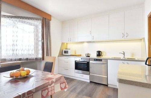 Bulla House | Nice apartment in villa for 16 people with WIFI, TV, balcony and parking