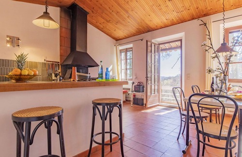 Puimichel Villa | Nice apartment in villa for 4 guests with WIFI, patio, pets allowed, panoramic view and parking