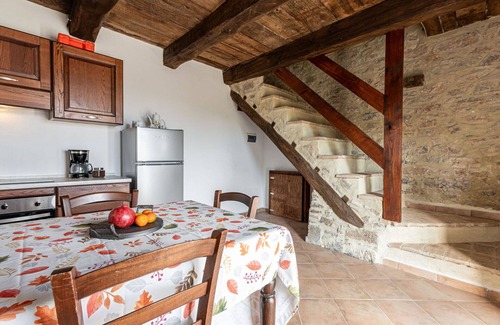 Arcidosso House | Nice apartment in villa for 2 people with patio, pets allowed and panoramic view