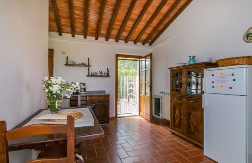 Cinigiano Villa | Nice apartment in villa for 2 people with pool, A/C, WIFI, patio and panoramic view