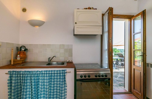 Cinigiano Villa | Nice apartment in villa for 2 people with pool, A/C, WIFI, patio and panoramic view