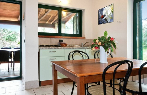 Guardistallo House | Nice apartment in villa for 4 people with pool, terrace, pets allowed and parking