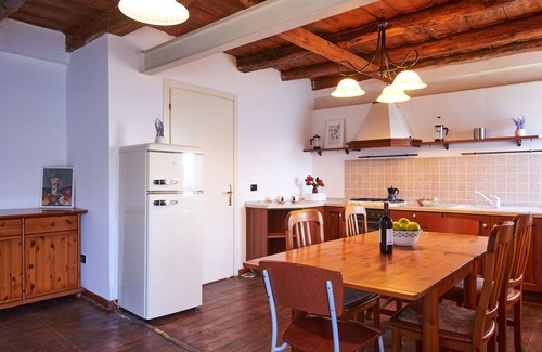 Bellano House | Nice apartment in villa for 12 guests with A/C, WIFI, TV, patio and pets allowed