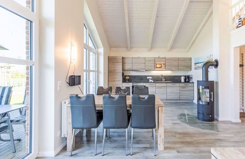 Dagebuell House | Nice apartment in villa for 4 guests with WIFI, TV, terrace, pets allowed and parking