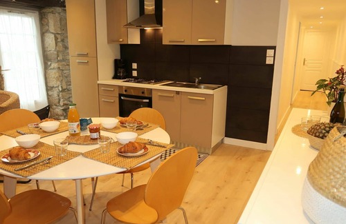 Plozevet Villa | Nice apartment in villa for 4 guests with WIFI