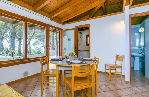 Grado House | Nice apartment in villa for 6 guests with pool, WIFI, terrace, pets allowed and parking