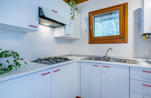 Grado House | Nice apartment in villa for 6 guests with pool, WIFI, terrace, pets allowed and parking