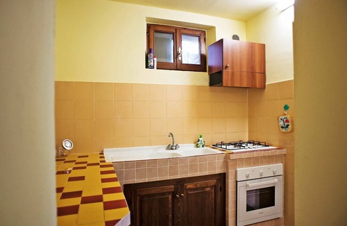 Paciano Villa | Nice apartment in villa for 4 people with WIFI, pool, TV, terrace and pets allowed