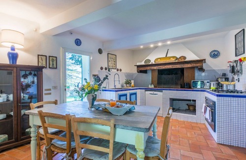 Torsoli Villa | Nice apartment in villa for 10 people with private pool, WIFI, TV, terrace, pets allowed and par.