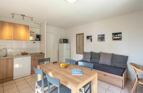 Saumur House | Nice apartment in villa for 5 people with pool, internet, TV, terrace, pets allowed and parking