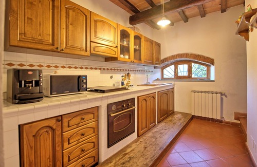 Montebonello Villa | Nice apartment in villa for 6 guests with pool, WIFI, TV, veranda and pets allowed