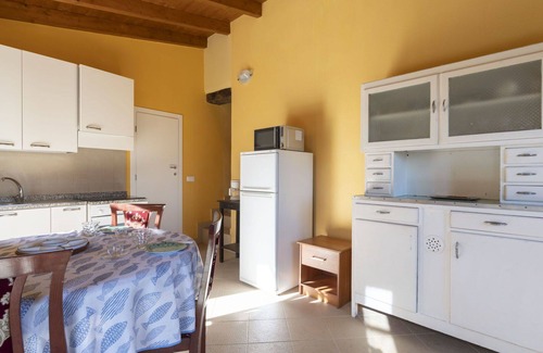 Valloria Apartment | Nice apartment for 4 people with pool, WIFI, patio, pets allowed, panoramic view and parking