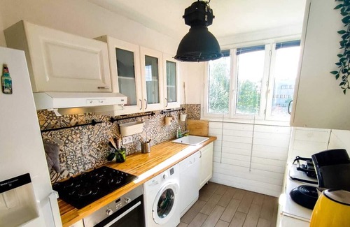 Talence Apartment | Nice apartment very bright and quiet, comfortable