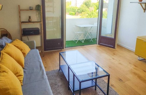 Talence Apartment | Nice apartment very bright and quiet, comfortable
