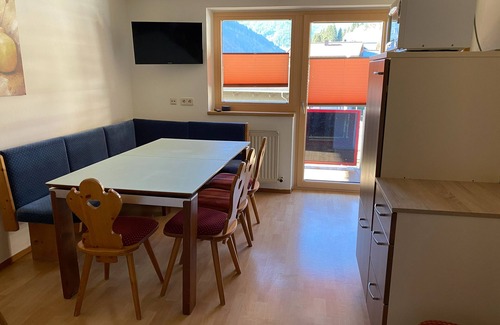 Viehhofen Apartment | Nice apartment with terrace in prime location