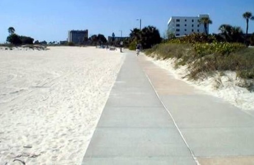 St. Petersburg - Clearwater Cottage | Nice, clean 1br cottage near Treasure Island