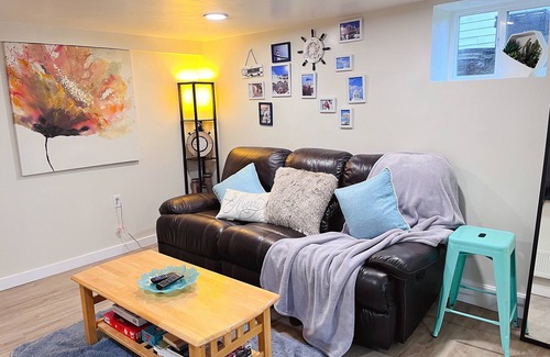 Kirkland House | Nice, clean and cozy place to stay with family and friends