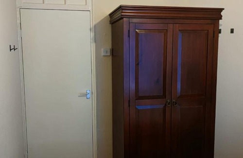 Thornton House | Nice Double Bedroom at Streatham Place