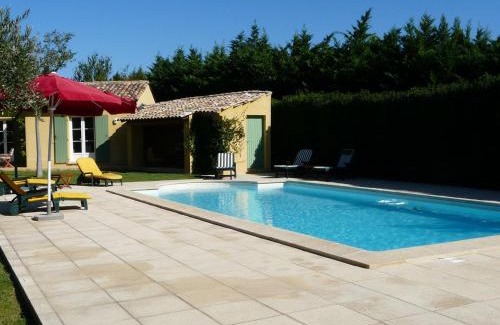Mouries House | nice family vacation house with heated swimming pool, in mouries, alpilles areas 10 persons