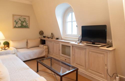 Saint-Thomas-d'Aquin Apartment | Nice haven of peace with garden