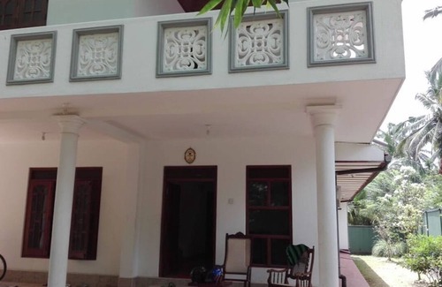 Ahungalla House | Nice holiday home near the beach