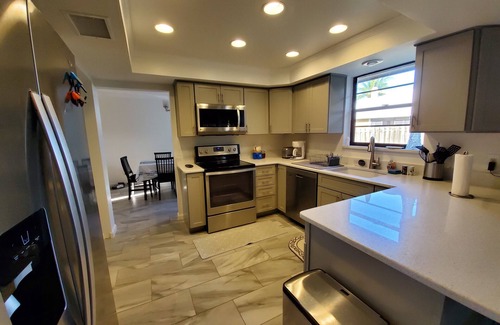 Stuart House | Nice home base for short-term workers, during home renovations, or for a FL move