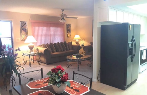 Belleview House | Nice home Conveniently Located to The ViIllages and Ocala