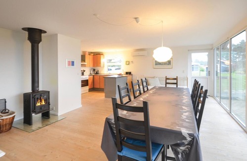 Øer Strand House | Nice home in Ebeltoft with WiFi