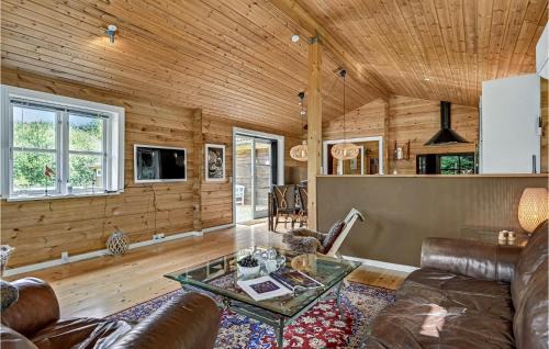 Øksenmølle House | Nice Home In Ebeltoft With 4 Bedrooms