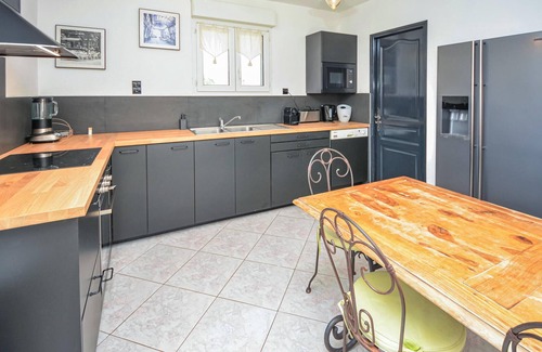 Eyguieres House | Nice home in Eyguieres with WiFi