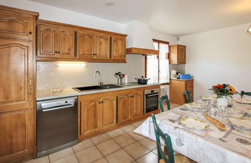 Rochefort-du-Gard House | Nice home in Rochefort-du-Gard