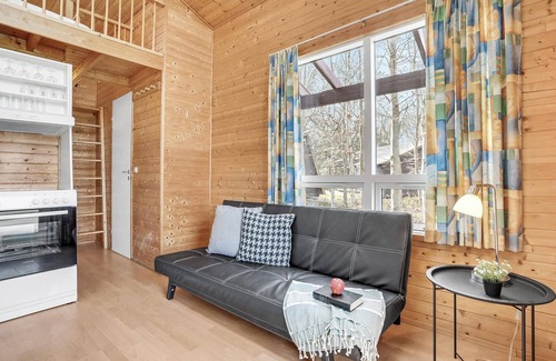 Fredericia House | Nice home in Fredericia with kitchen
