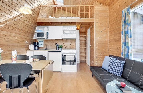 Fredericia House | Nice home in Fredericia with kitchen