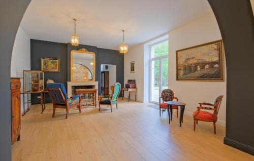 Gans House | Nice Home In Gans With Kitchen