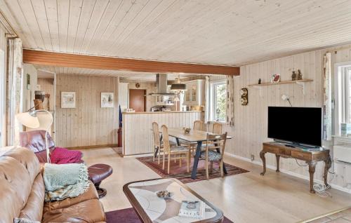 Gedesby House | Nice Home In Gedser With Kitchen