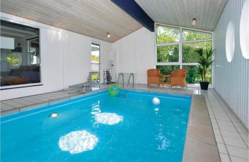 Bønnerup Strand House | Nice Home In Glesborg With Kitchen