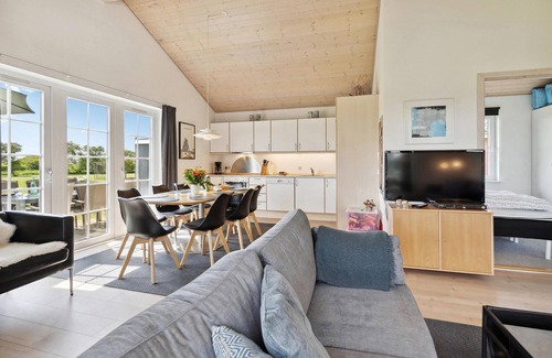 Grasten House | Nice home in Gråsten with sauna